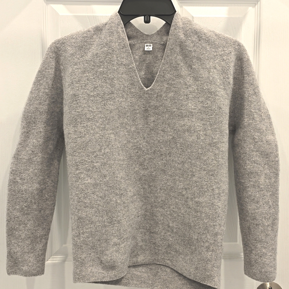 Uniqlo 100% Wool Sweater